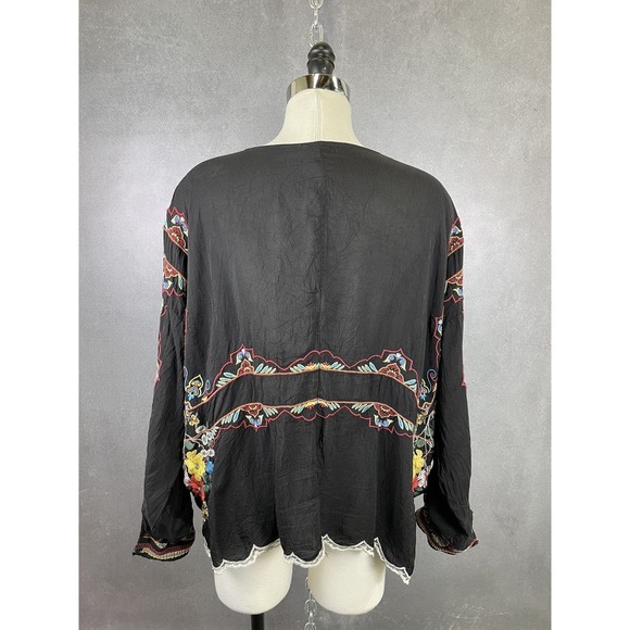 Johnny Was‎ Black Embroidered Blouse MSRP $310 Size M - Picture 2 of 11